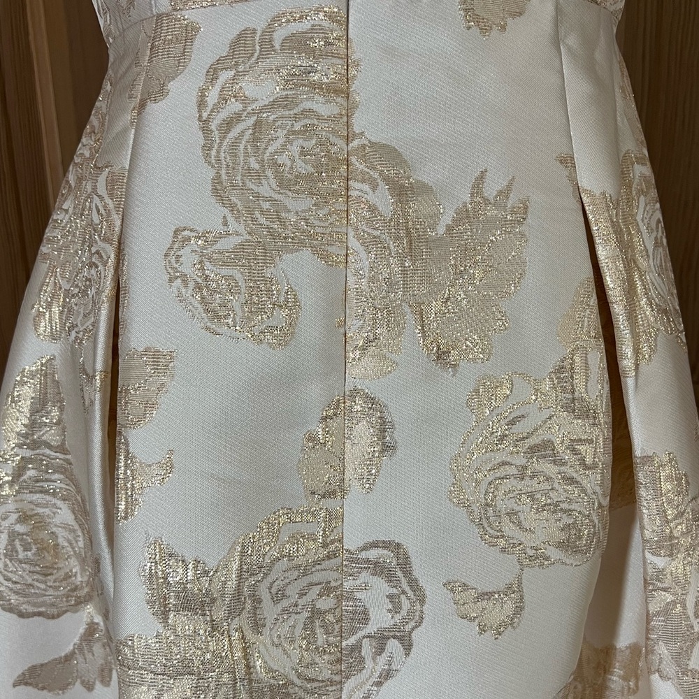 Eliza J hi lo gown size 6 champagne and gold  NWOT - Picture 6 of 12